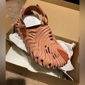 Salehe bembury xthepollex  crocs